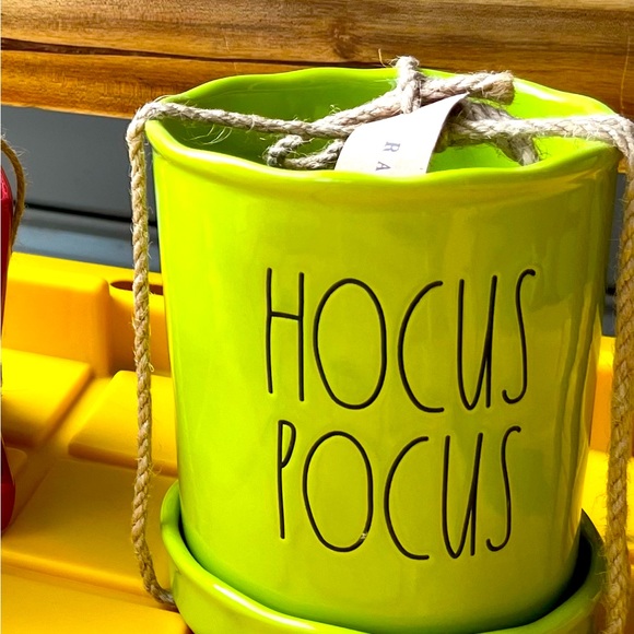 Planter - Picture 1 of 1